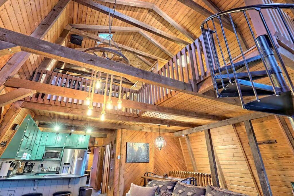 Near Downtown Helen - Hottub, Sauna, Game Room, Fire Pit Eksteriør billede