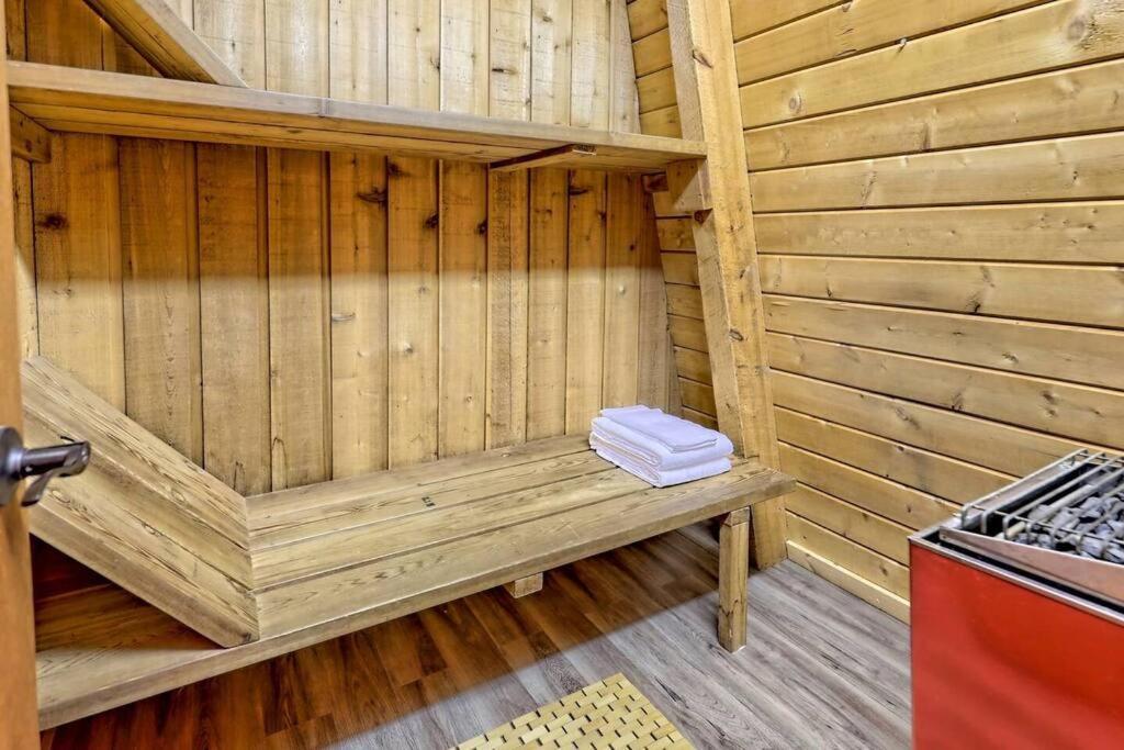 Near Downtown Helen - Hottub, Sauna, Game Room, Fire Pit Eksteriør billede